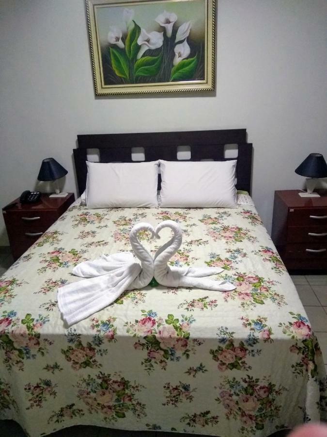 אראקטובה Hotel Uniworld מראה חיצוני תמונה
