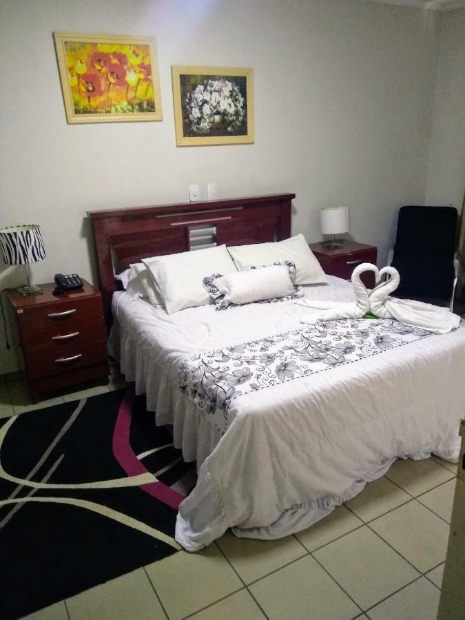 אראקטובה Hotel Uniworld מראה חיצוני תמונה